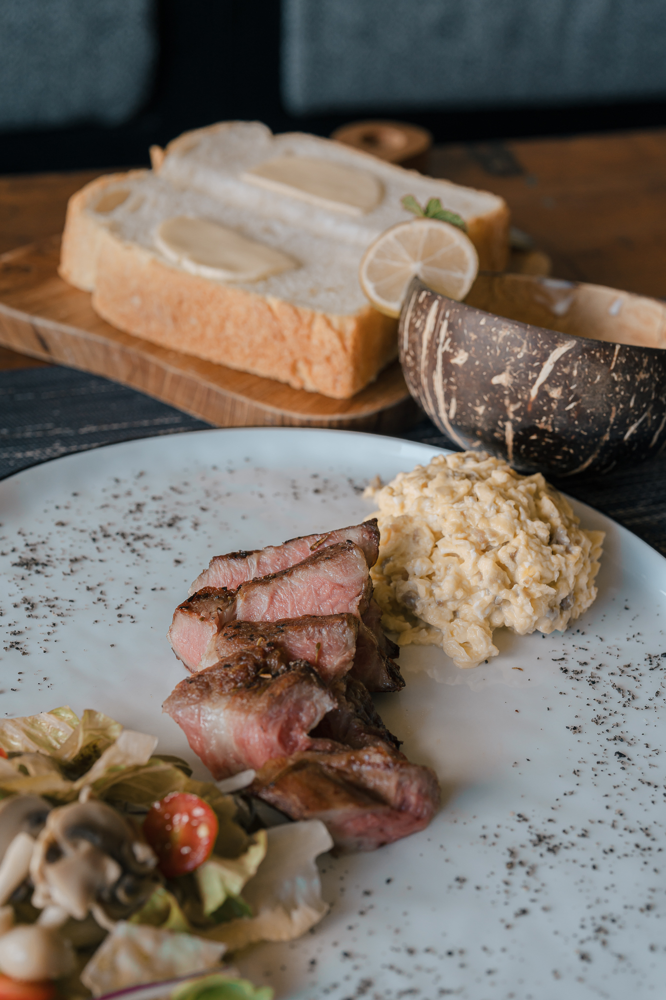 Breakfast Atmosphere