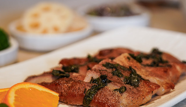 Basil Pepper Pork Jowl (with Side Dishes / Rice / Dessert)